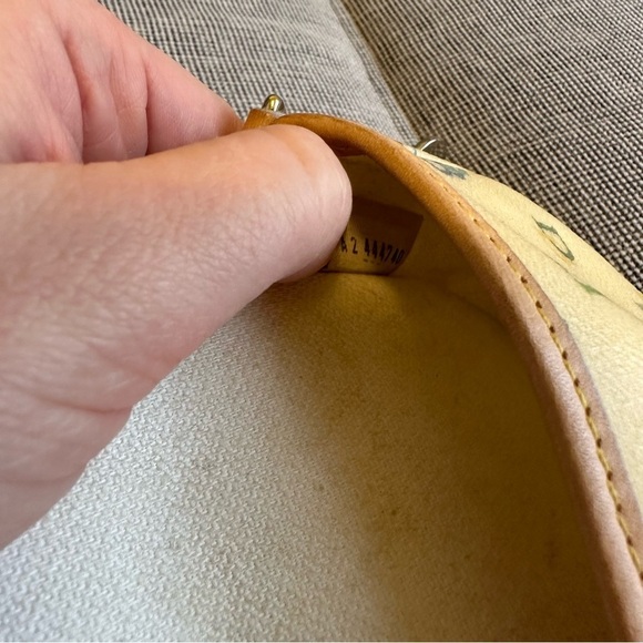 Dooney & Bourke Coated Canvas All Over Logo Wristlet Wallet Magnetic Snap Button - Picture 9 of 9
